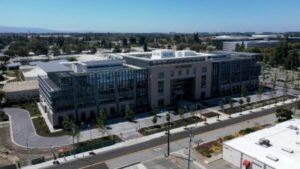 Fortinet presenta FortiOS 8.0 per proteggere l’utilizzo dell’IA